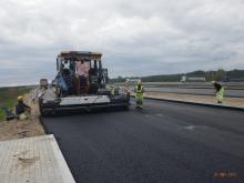 Układanie podbudowy z betonu asfaltowego, km. 0+520 - 0+720