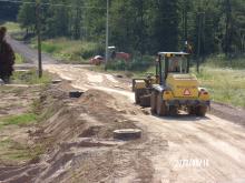Wykonywanie podbudowy na drodze DP166504B